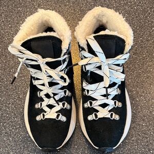 Sorel Women’s Out N' About III Conquest Waterproof Boot - size 6.5